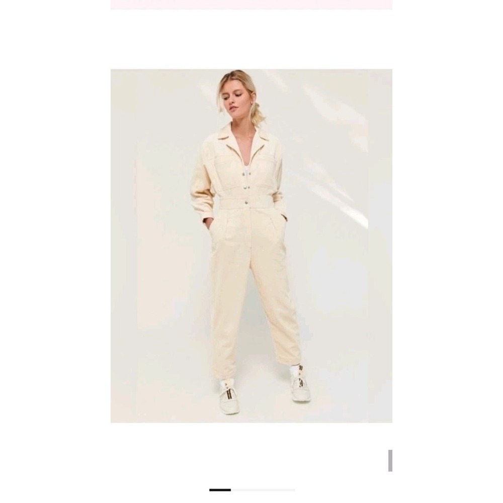 BDG Hans Corduroy Jumpsuit Cream‎ Sz Small Long Sleeve Collared Button